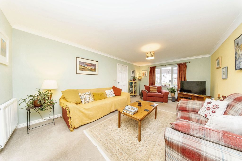 Property photo 2 of 40 Lounge