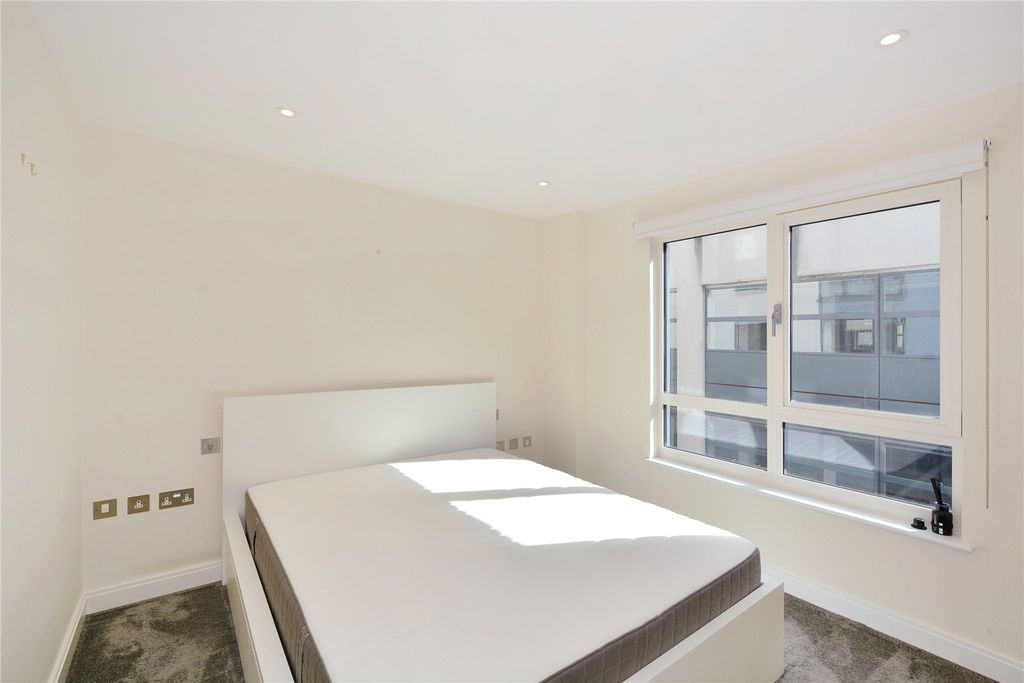 Property photo 3 of 13 Picture No. 17