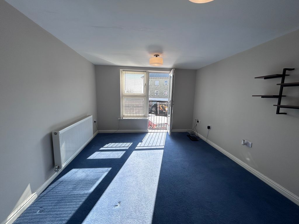 Property photo 2 of 7 Living Room