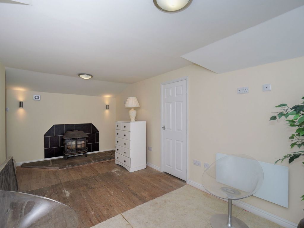 Property photo 3 of 24