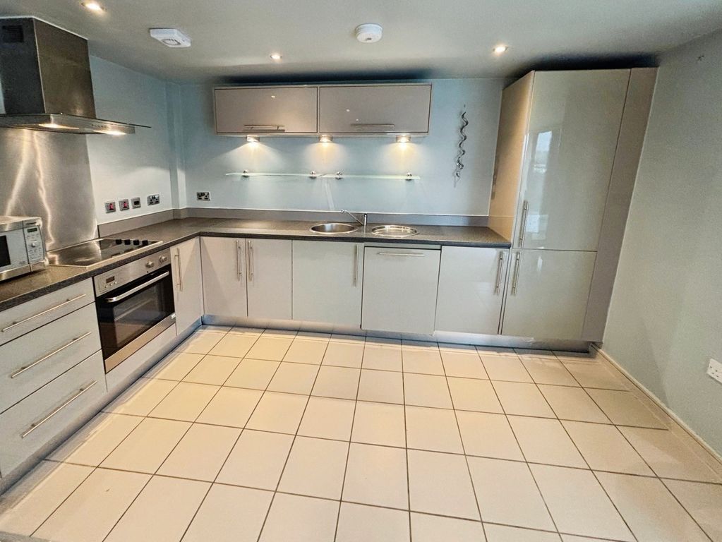 Property photo 2 of 14 Picture No. 27