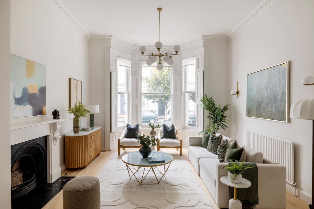 Property photo 1 of 18 Image