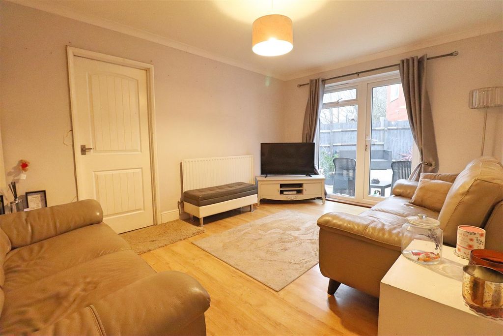 Property photo 2 of 12 Img_2122.Jpg