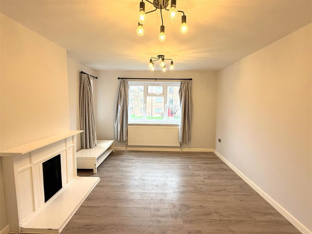 Property photo 2 of 7 Recep.Jpeg