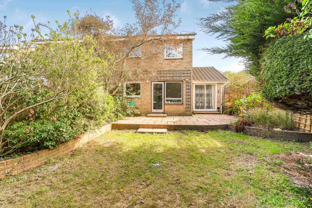 Property photo 1 of 16 Garden