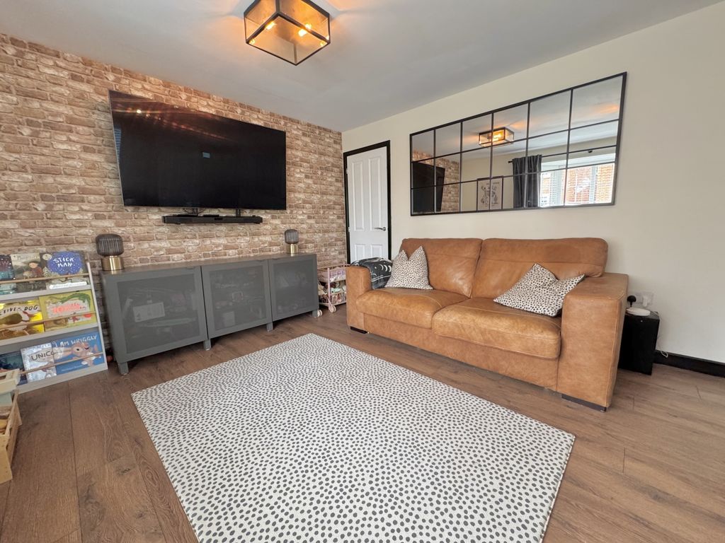 Property photo 3 of 19 Img_8359