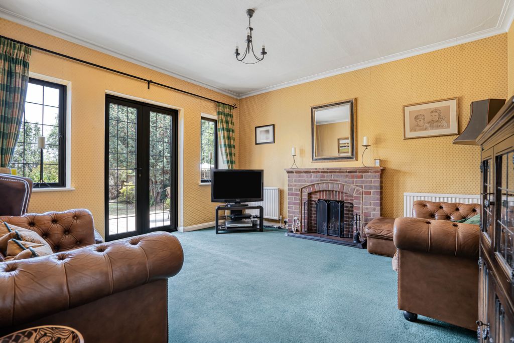 Property photo 2 of 27 Family Room