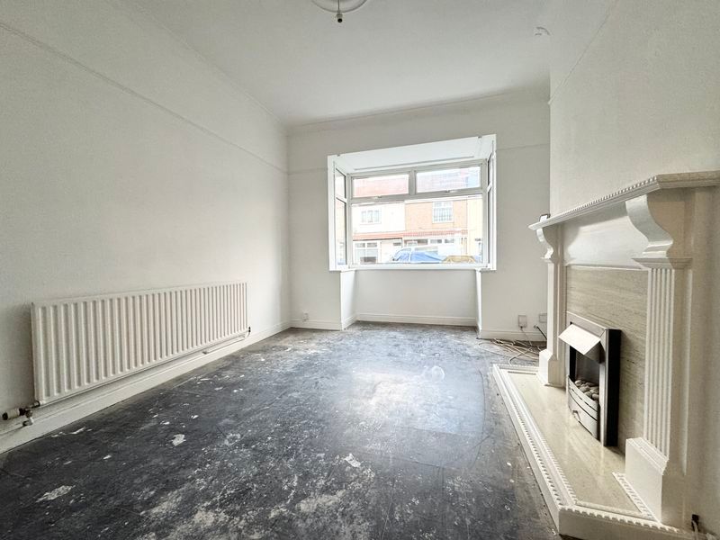 Property photo 2 of 12 Lounge