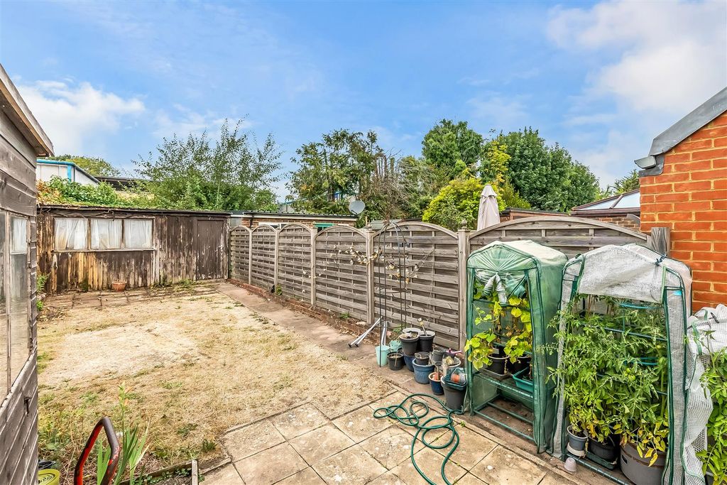 Property photo 2 of 10 10-Kingslea-8.Jpg