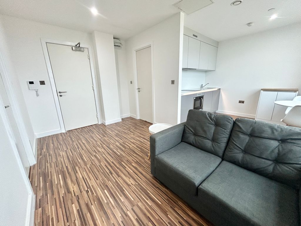 Property photo 2 of 9