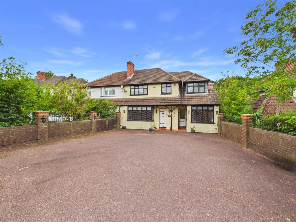 Property photo 1 of 30 Cam01563G0-Pr0312-Still034.Jpg