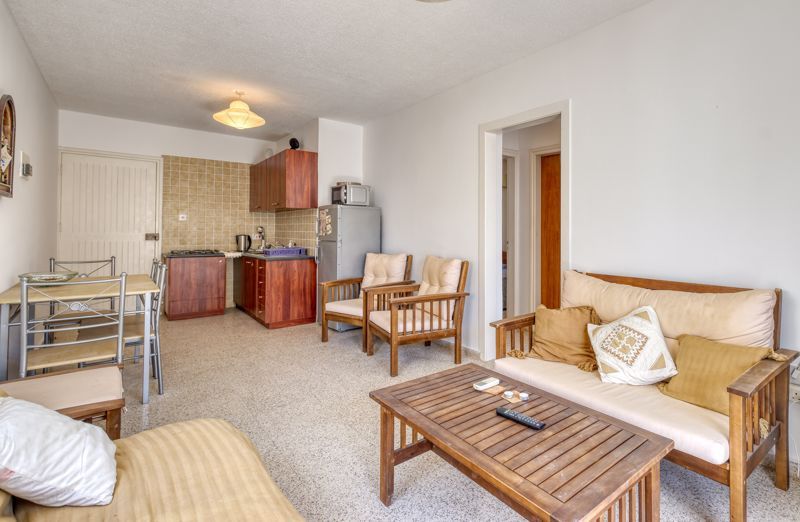 Property photo 3 of 10 Kitchen Lounge Diner