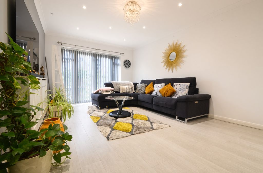 Property photo 2 of 11 l0Yfv