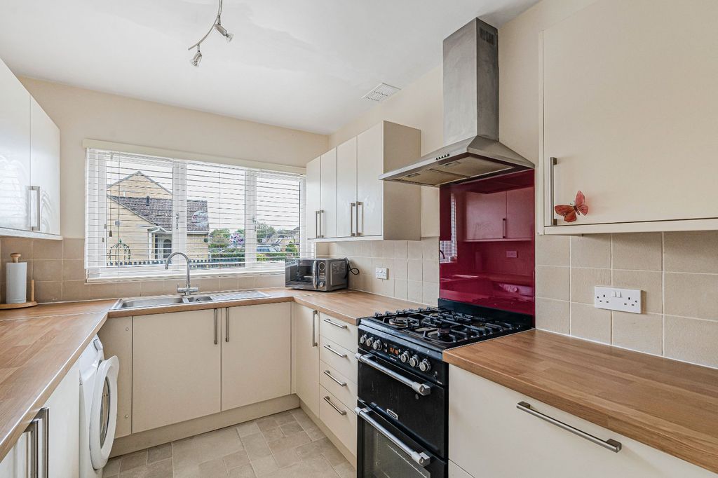 Property photo 2 of 12 Picture No. 07