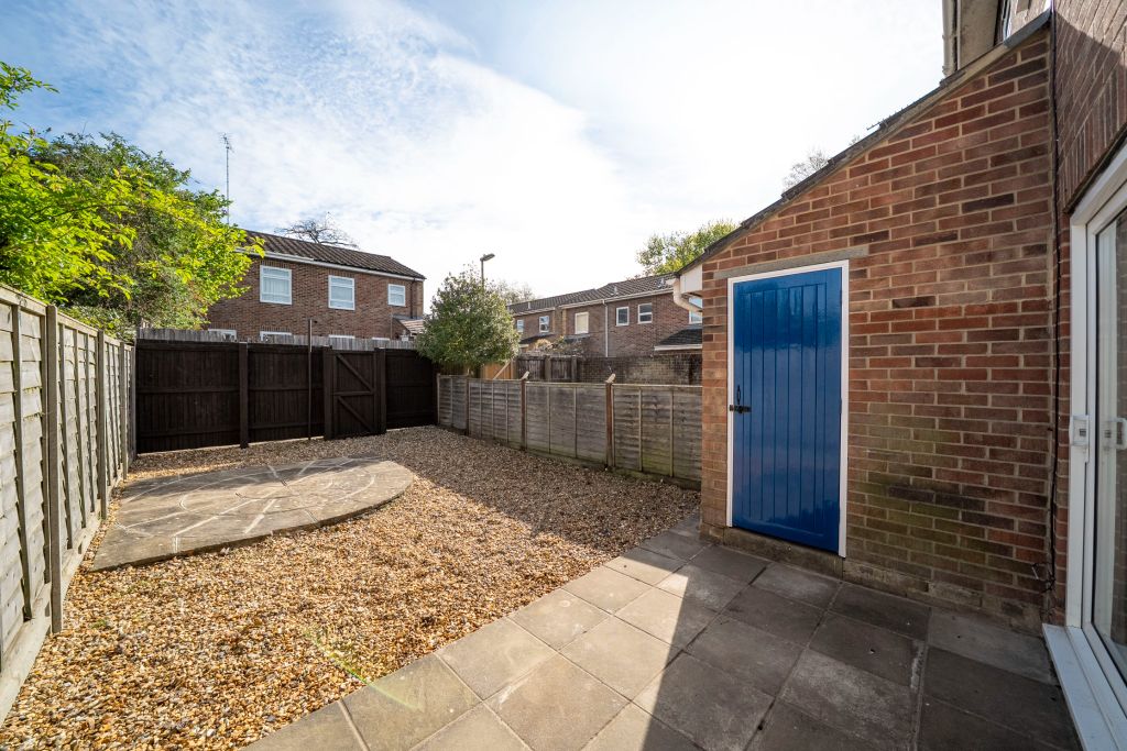 Property photo 2 of 21