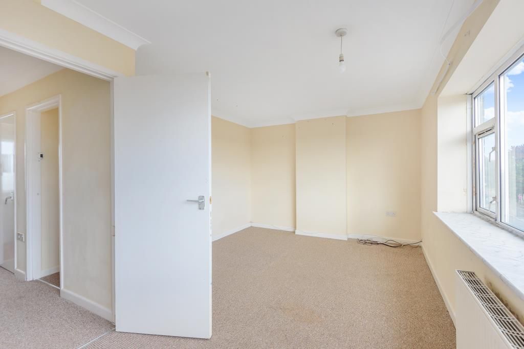 Property photo 3 of 10 Bedroom