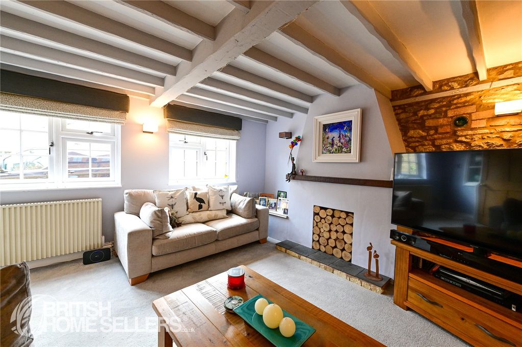 Property photo 3 of 22 Picture No. 05