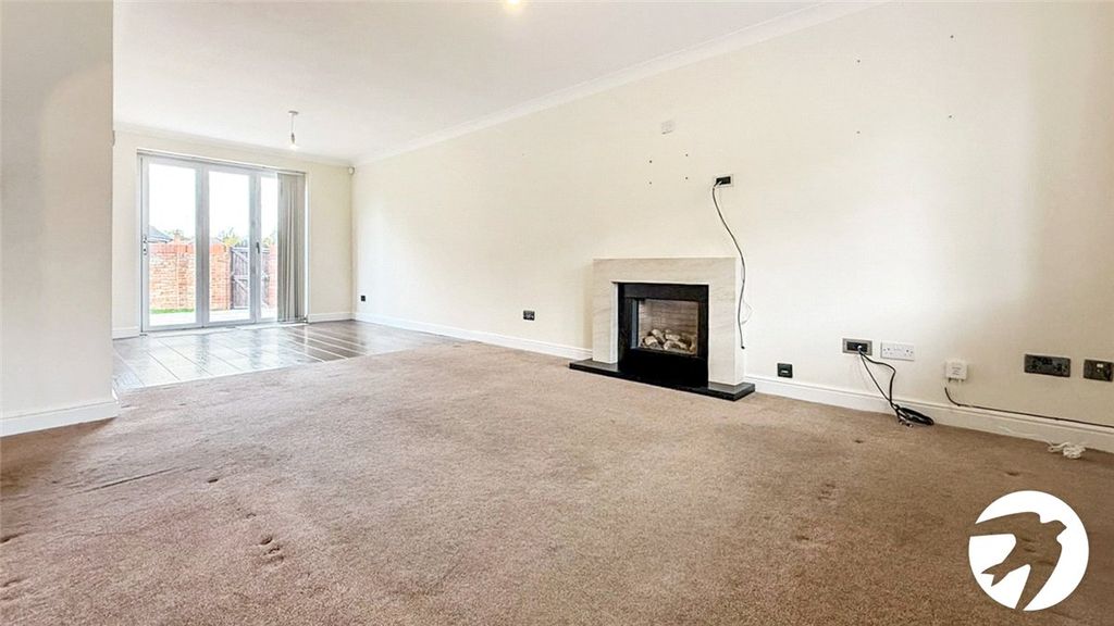 Property photo 3 of 18 Picture No. 24