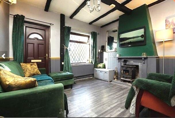 Property photo 1 of 14 Lounge