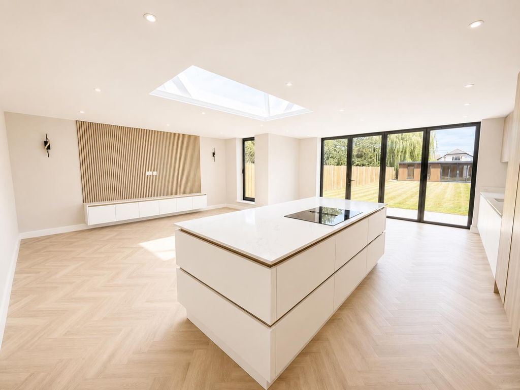 Property photo 3 of 22 33.Png