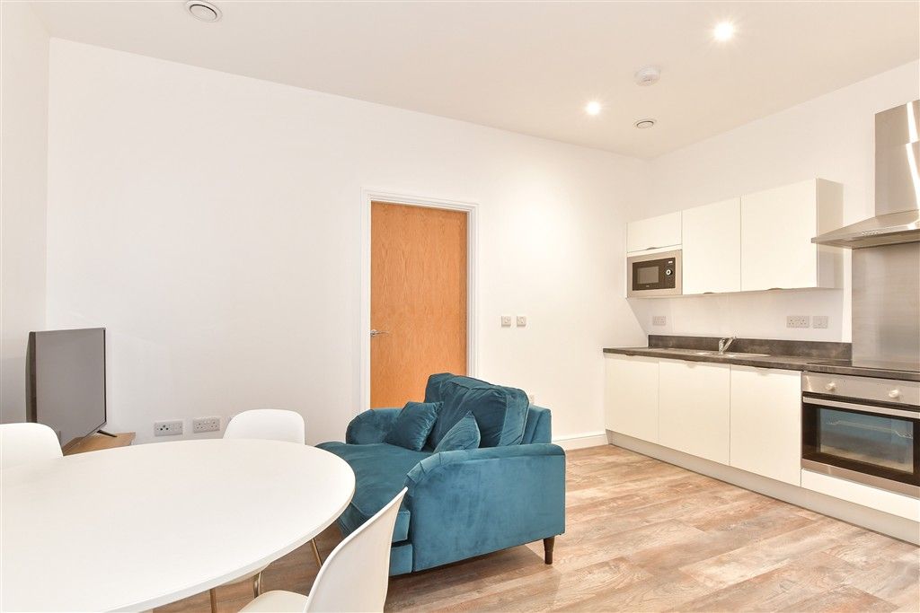 Property photo 3 of 7 Kitchen/Living Area