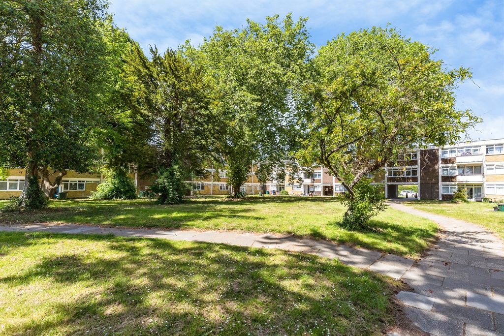 Property photo 3 of 12