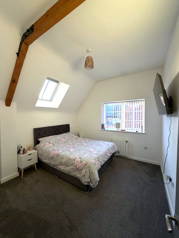 Property photo 3 of 6