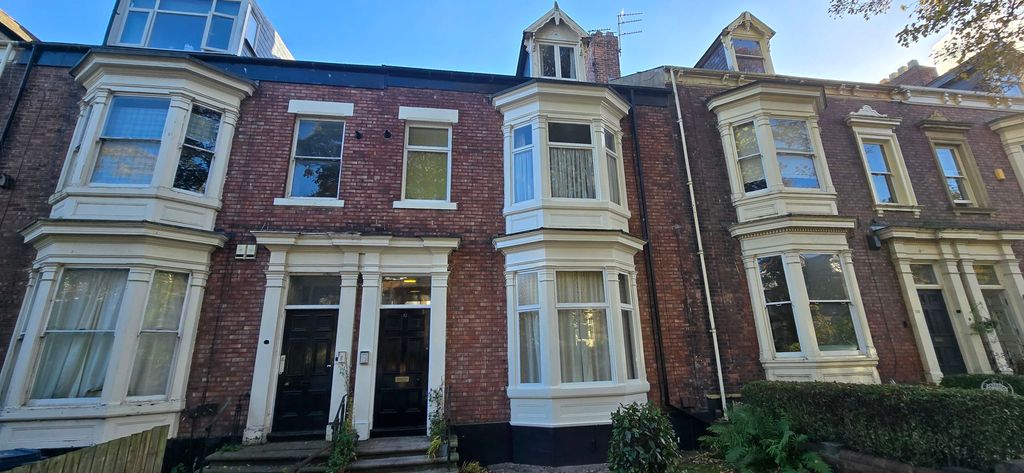 Property photo 1 of 28