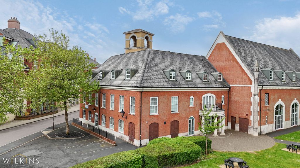 Property photo 1 of 16 External