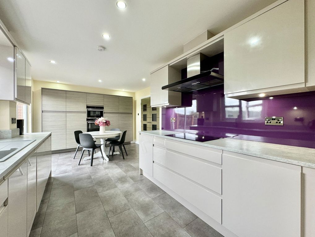 Property photo 3 of 50