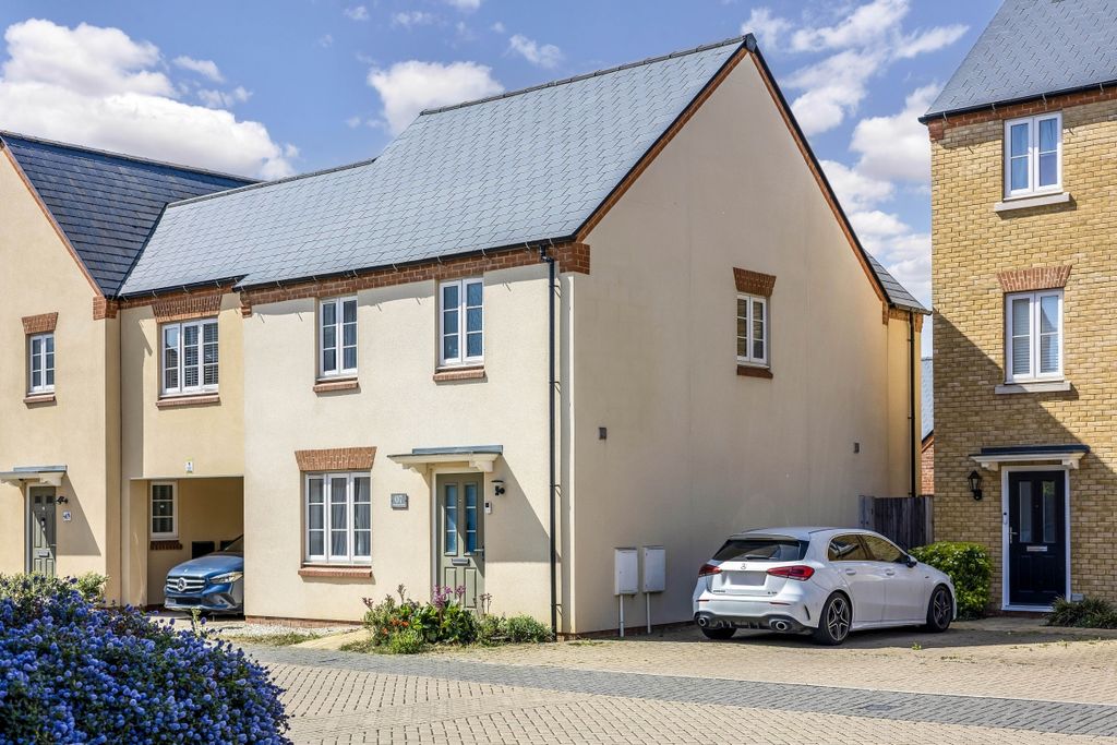 Property photo 1 of 11 107889_7 Fakenham...