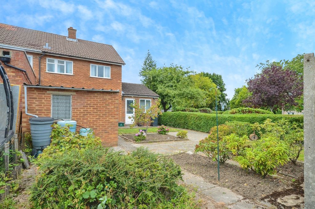 Property photo 2 of 16