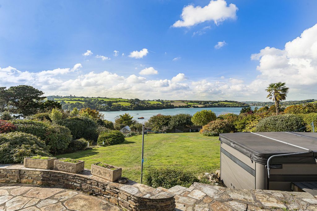 Property photo 3 of 26