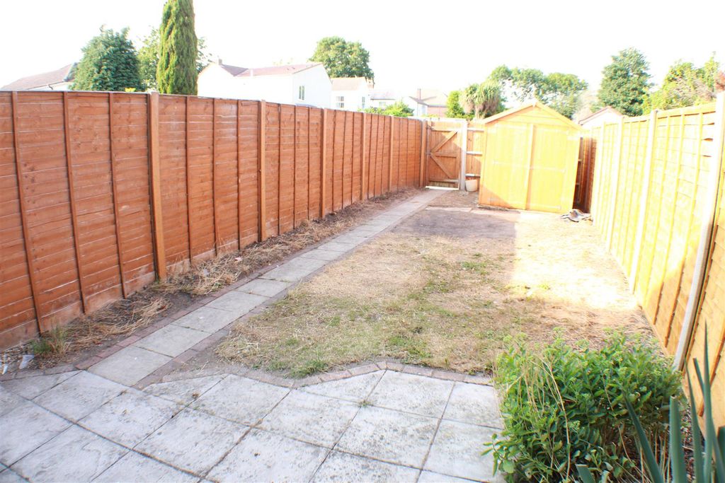 Property photo 2 of 9 Gallery