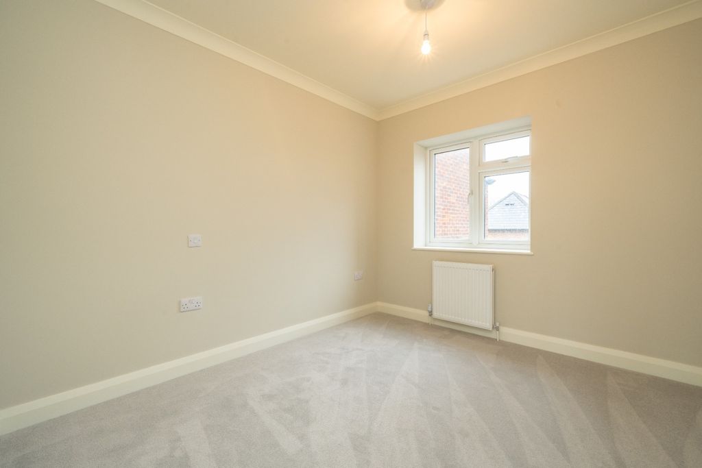 Property photo 2 of 7 4685693