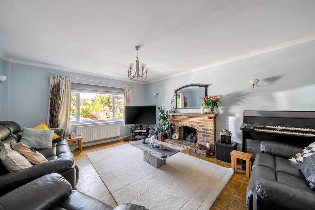 Property photo 2 of 15 1458375-15-6A1032...