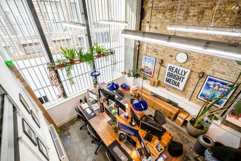 Property photo 2 of 11 Mentmore Terr 3B  10.Jpg