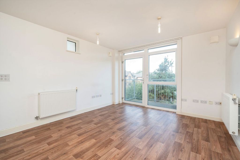 Property photo 2 of 6