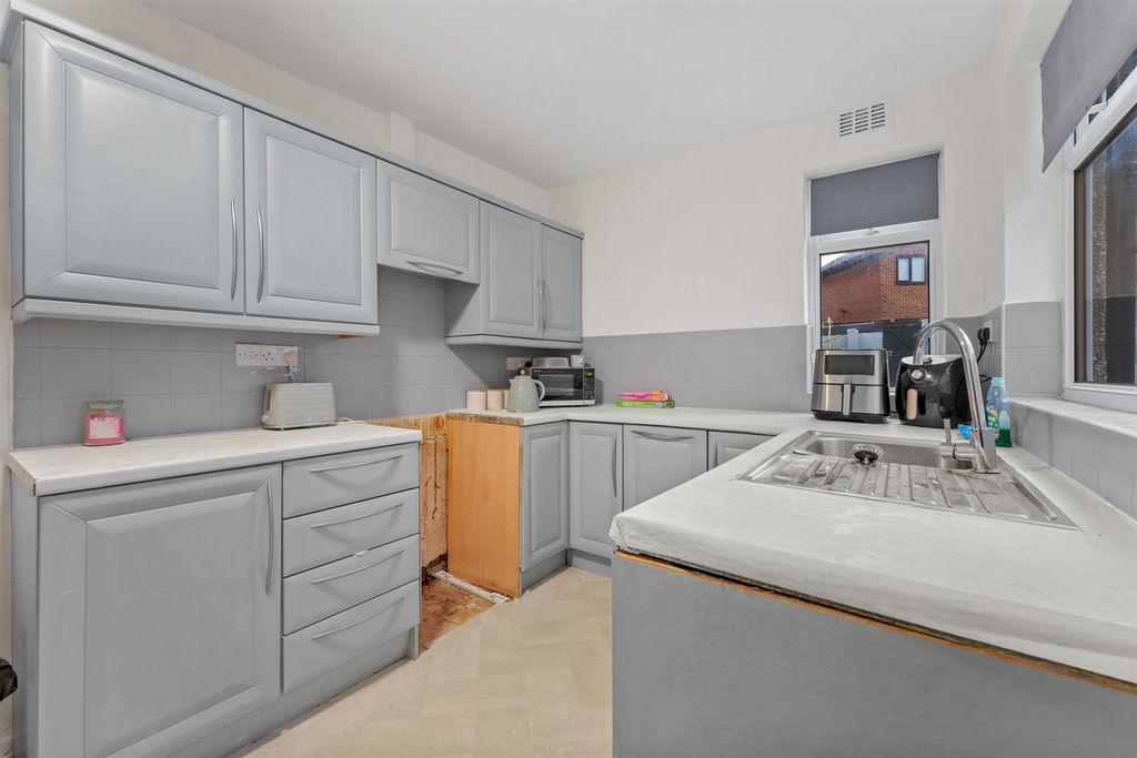 Property photo 3 of 11 200 Warrington Road Kitchen 2.Jpg