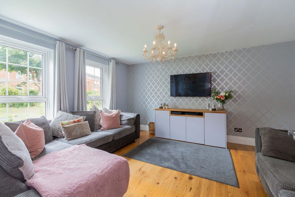 Property photo 3 of 14