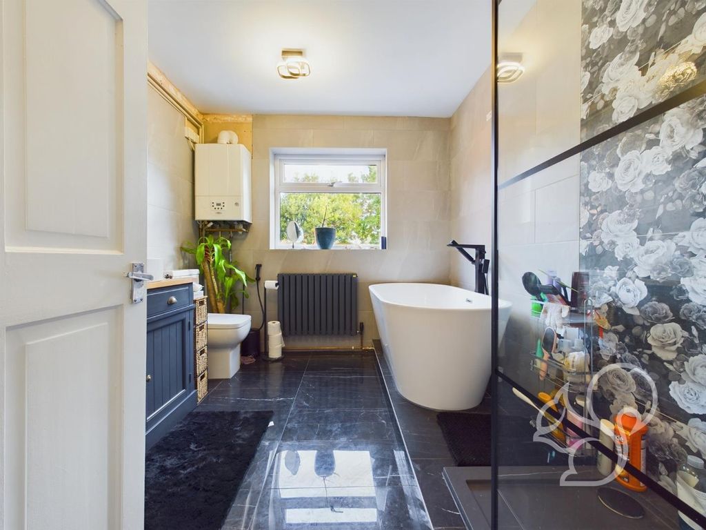 Property photo 2 of 18 Cam01254G0-Pr0179-Still001.Jpg