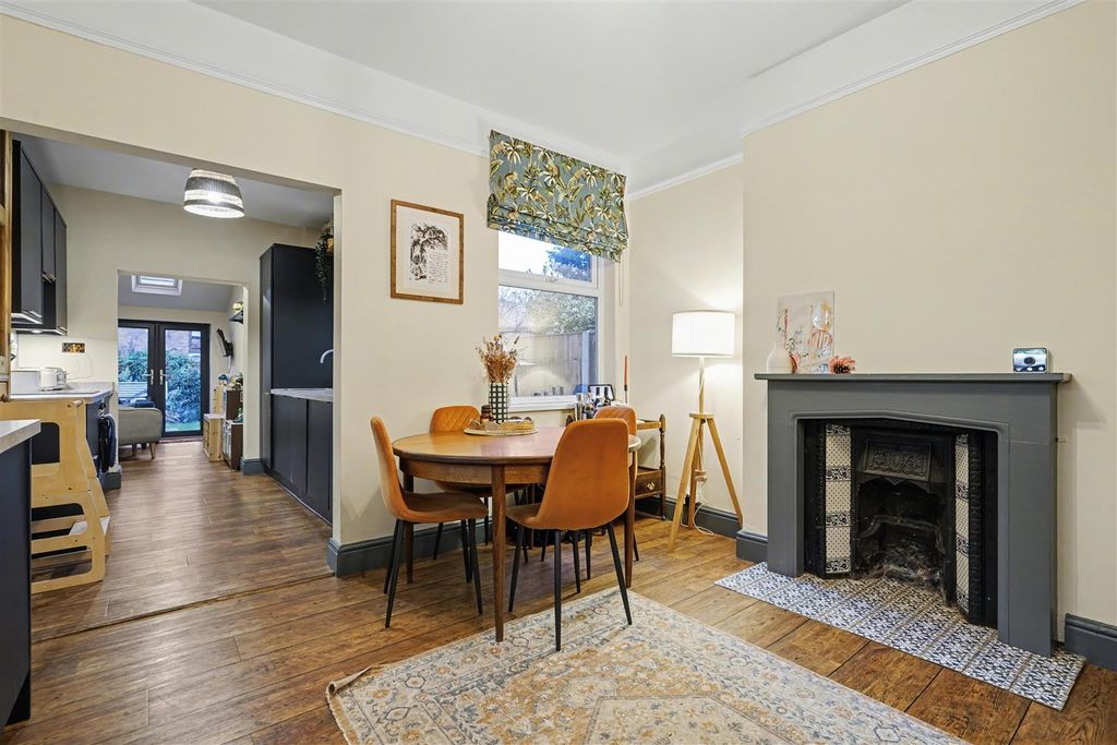 Property photo 3 of 25 Dining Room