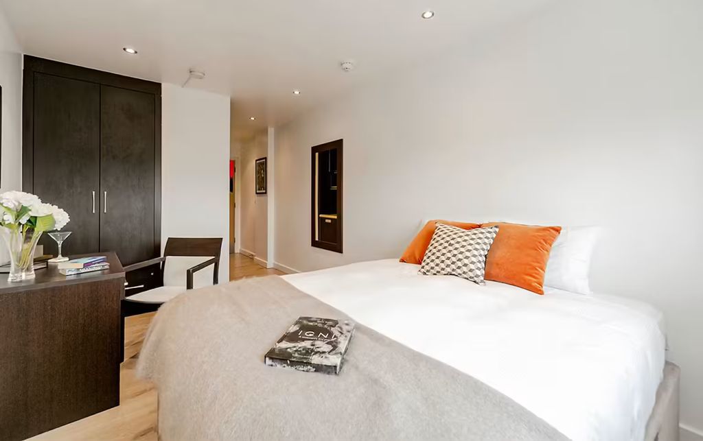 Property photo 1 of 4 Luxurious Suites