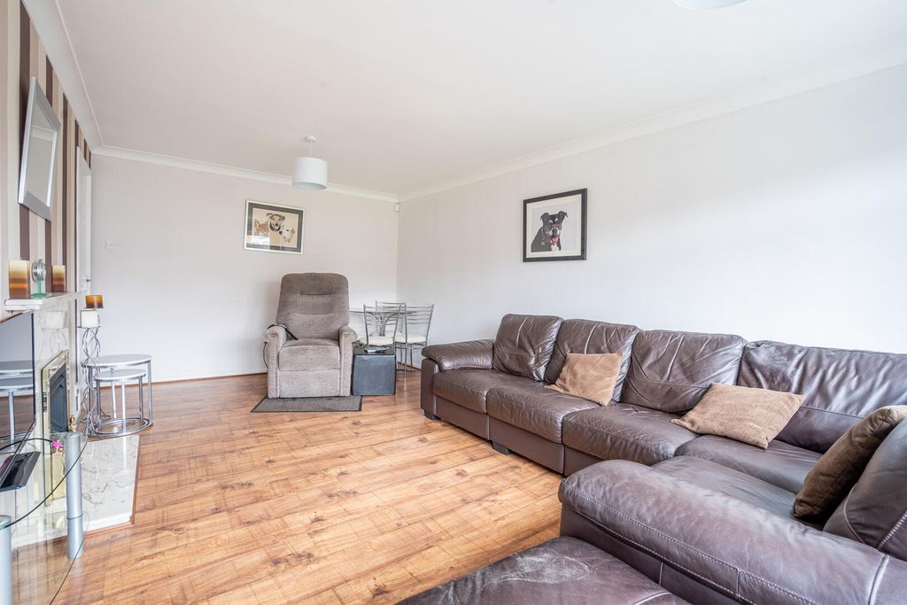 Property photo 3 of 10 Living Room