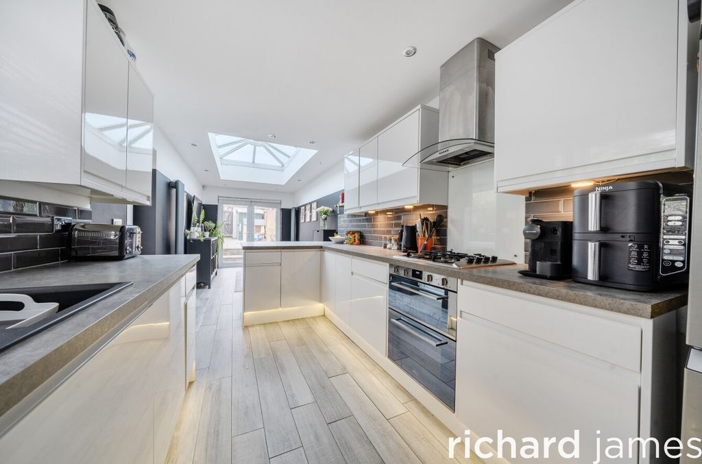 Property photo 3 of 20 142Ecddf19d1441B98Ead832Bf088Bdd