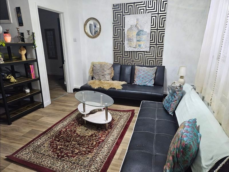 Property photo 2 of 7 Photo 1