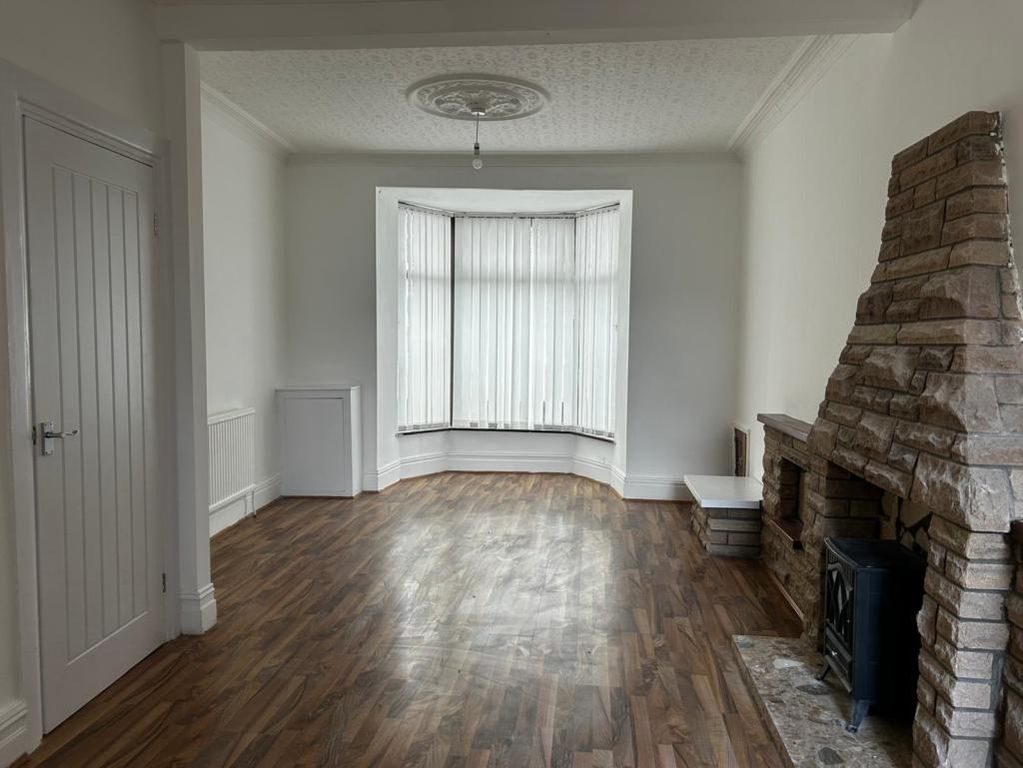 Property photo 2 of 10 Lounge