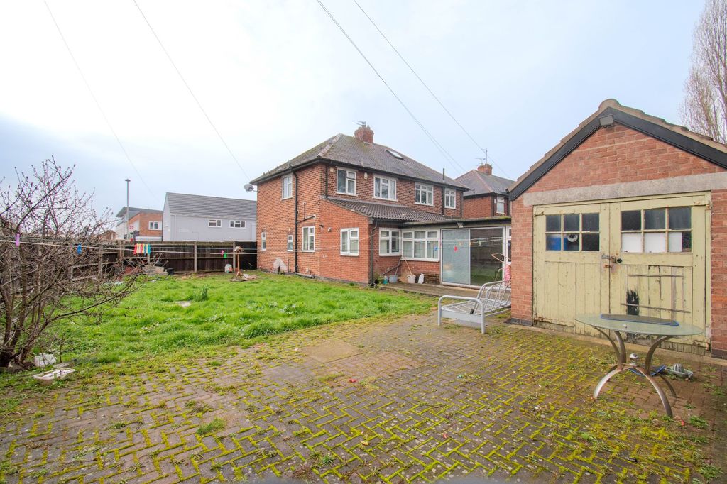 Property photo 3 of 13