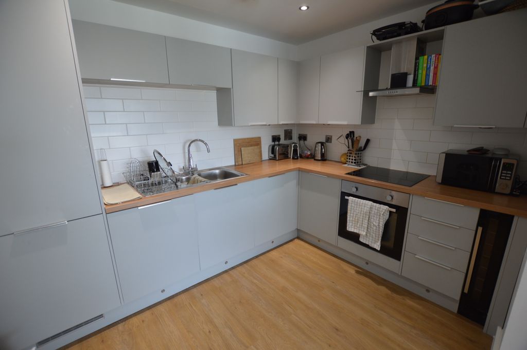 Property photo 3 of 4