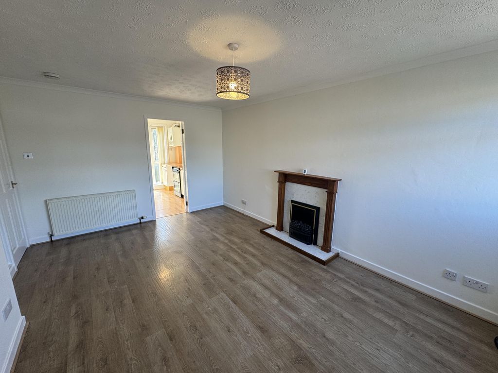 Property photo 1 of 28